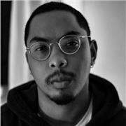 Professeur de photographie spécialement dans le domaine de la mode et tout ce qui tourne du conceptuel et streetwear